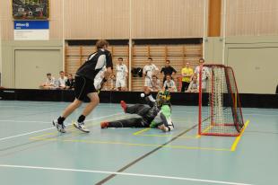 Jonas Knoll hält einen Penalty brillant