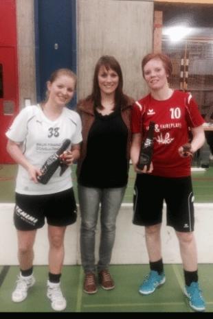 Seraina Kilchsperger und Miriam Jäggi als Bestplayer von Cupsiegerin Martina  Gasner ausgezeichnet